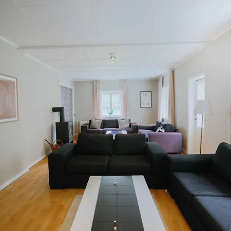 Feriegård In Hindemaes Historic Managers House Ullerslev