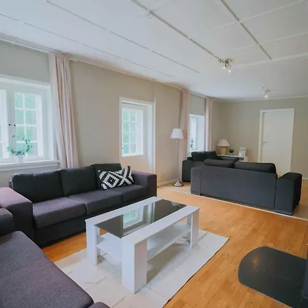 In Hindemaes Historic Managers House Feriegård