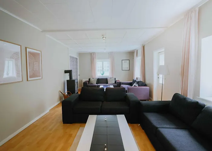 Feriegård In Hindemaes Historic Managers House Ullerslev