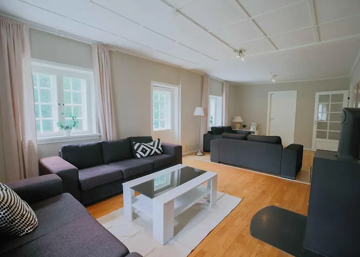 In Hindemaes Historic Managers House Feriegård