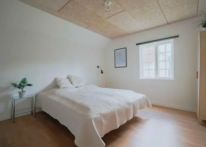 In Hindemaes Historic Managers House Feriegård